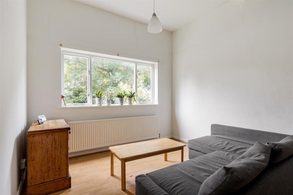 Hermon Hill E11