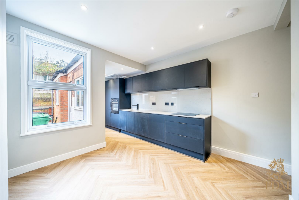 53, Hardstaff Road Nottingham, NG2 4HR