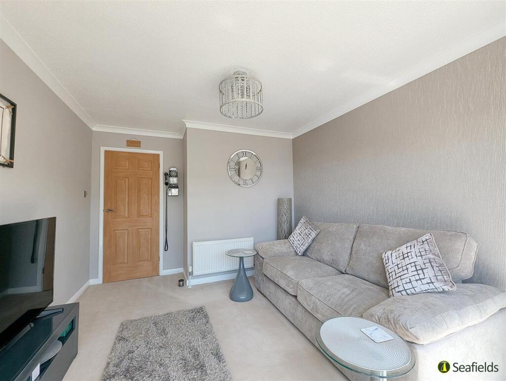 Bedroom 3 (currently snug)