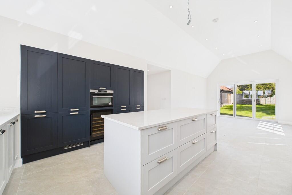 CAM01689G0-PR0456...