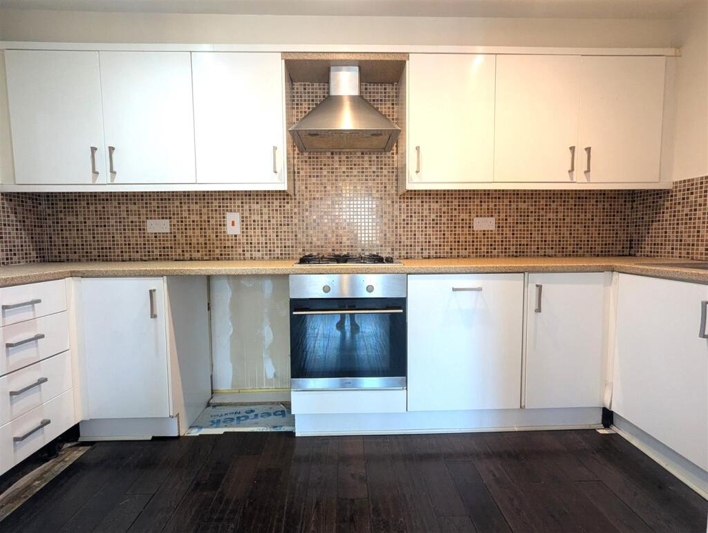 Living/Kitchen Area