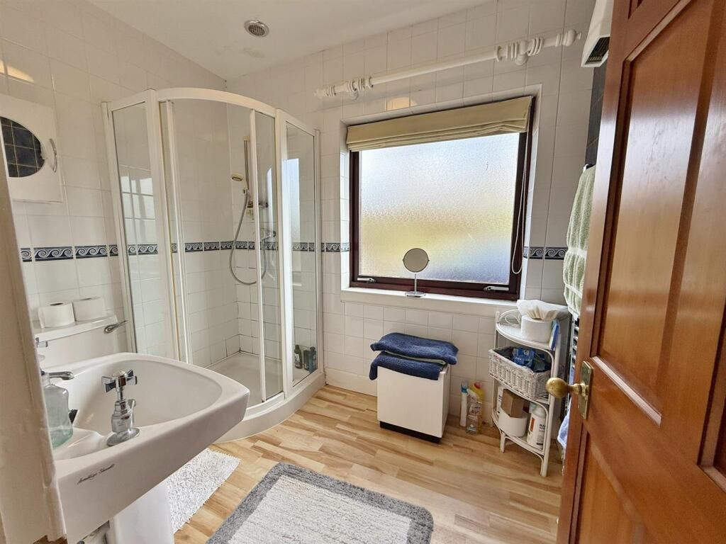 En-suite shower room