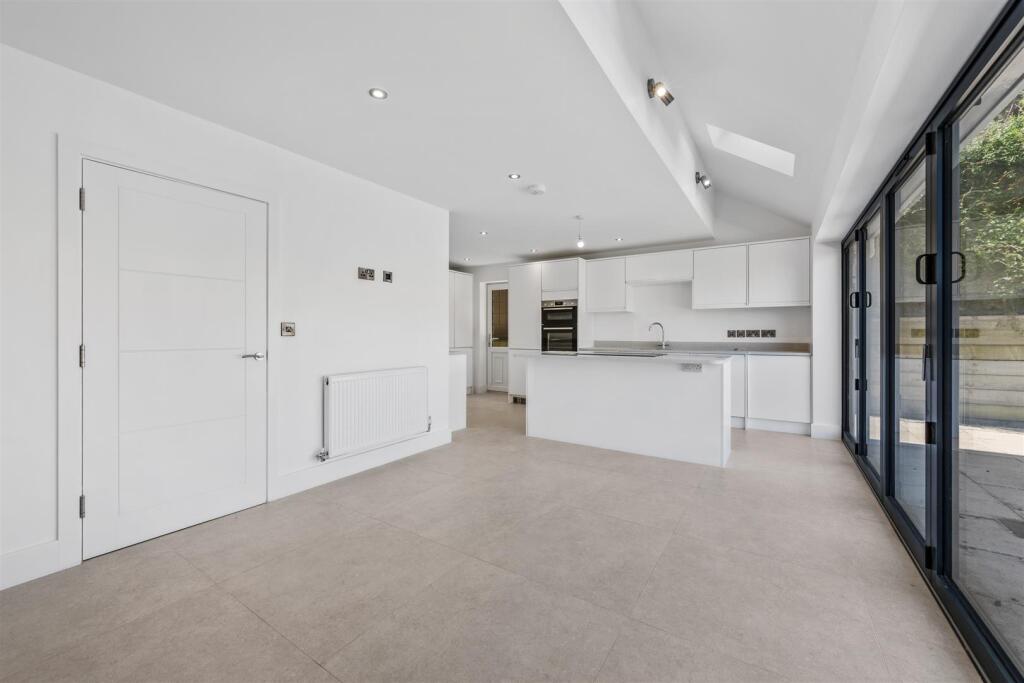 Kitchen/Breakfast/Family Room