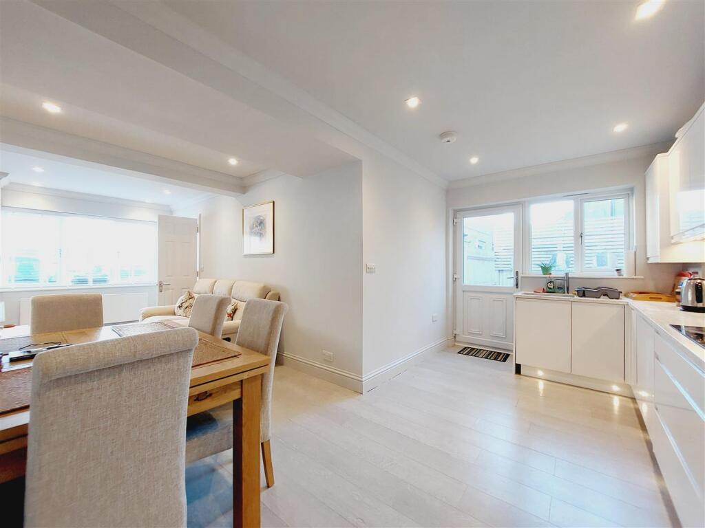 Kitchen/Dining/Lounge Room