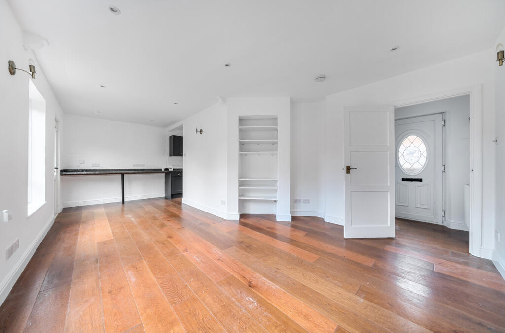 1372295-8-68fa068...