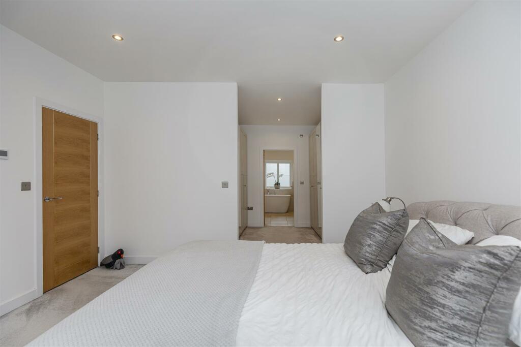 Bramleys Estate Agents - Snelsins Road - Cleckheat