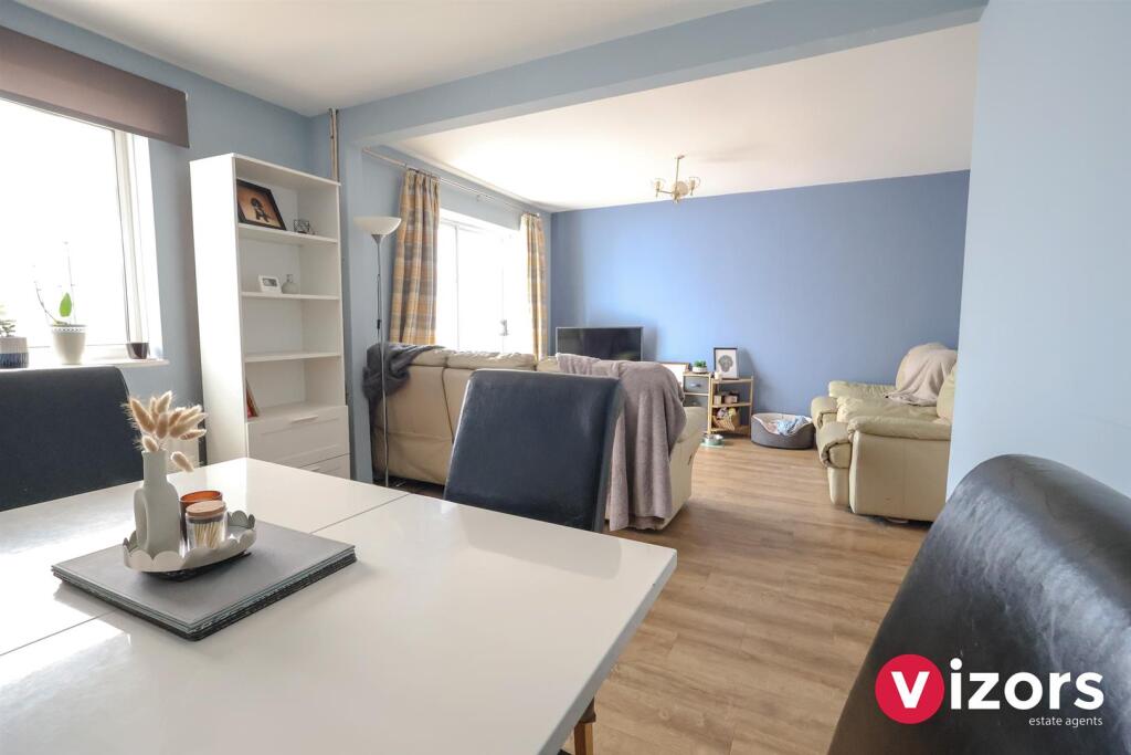 Living Room/Diner