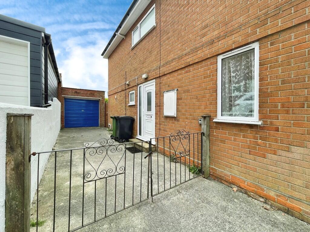 7745df7a-driveway...
