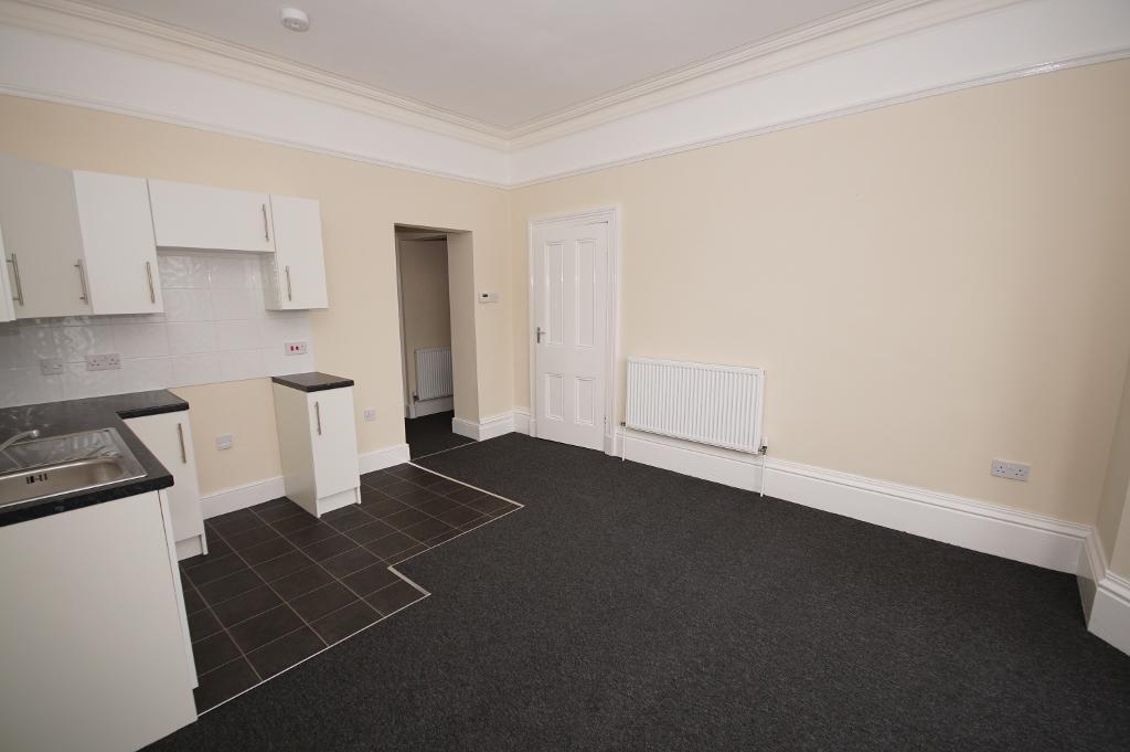 Lounge &amp; Kitchen