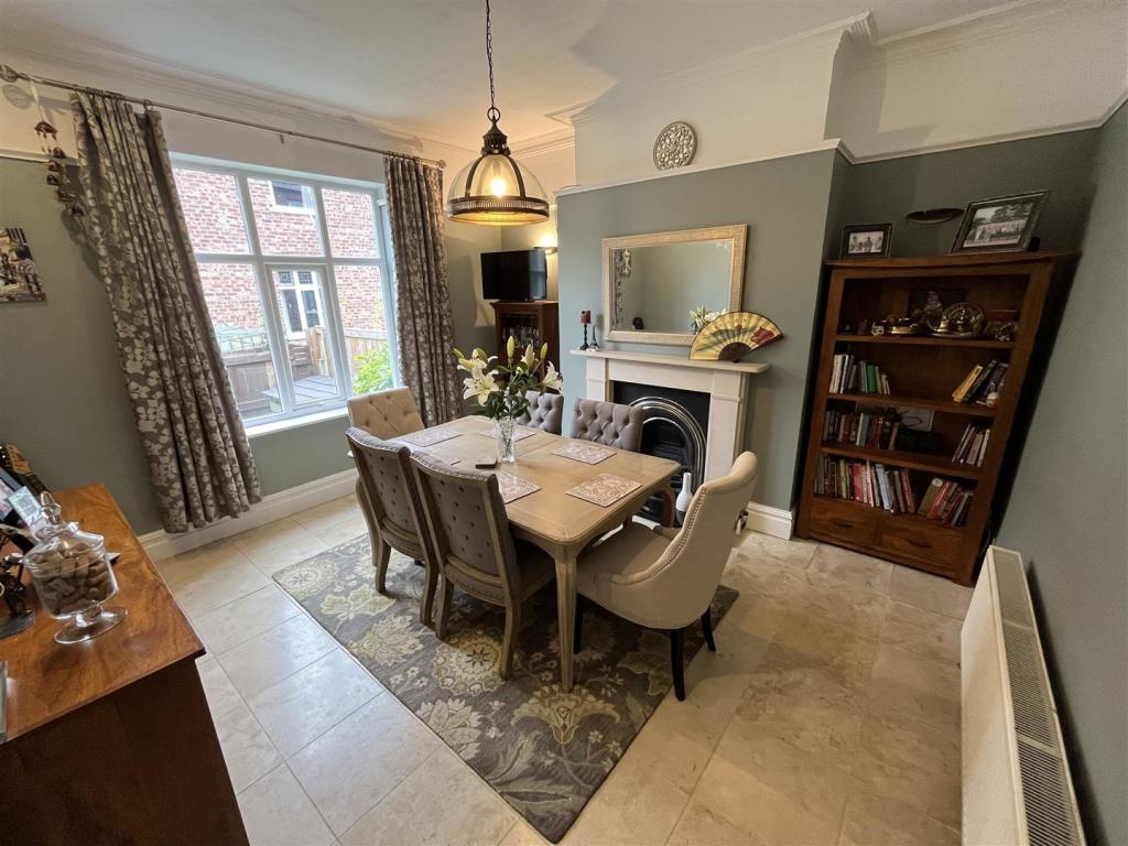 Dining Room.jpg