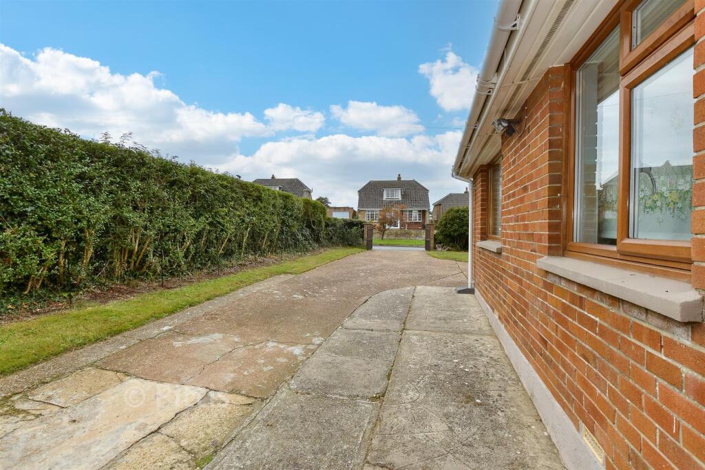 Driveway/Parking