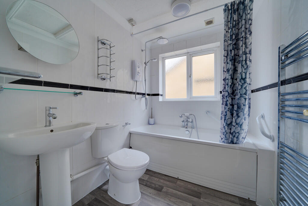 5 Gower Road, Roy...