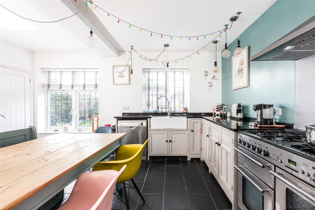 Kitchen/Dining