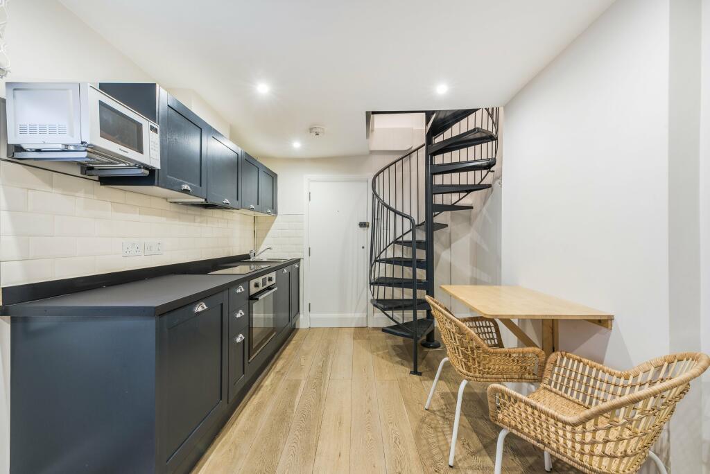 Sussex Gardens 158, 