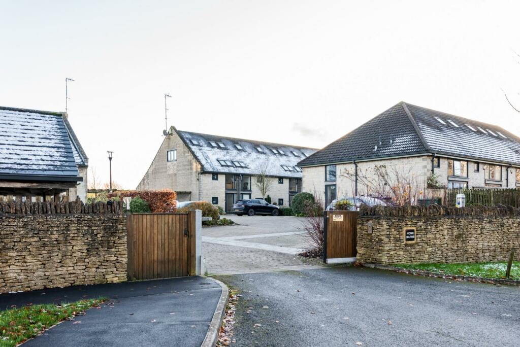 18 Home Barns, Marshfield, SN14 8JN-11.jpg