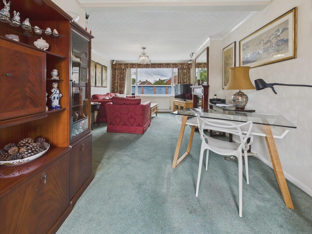 CAM04273G0-PR0161...