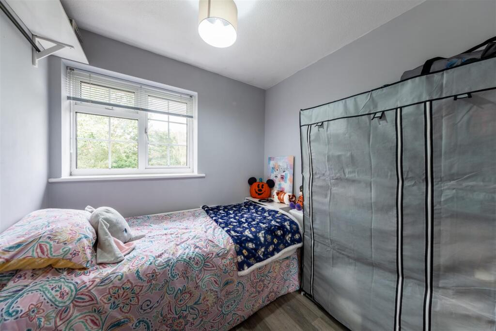 6 Warren Close-023.jpg