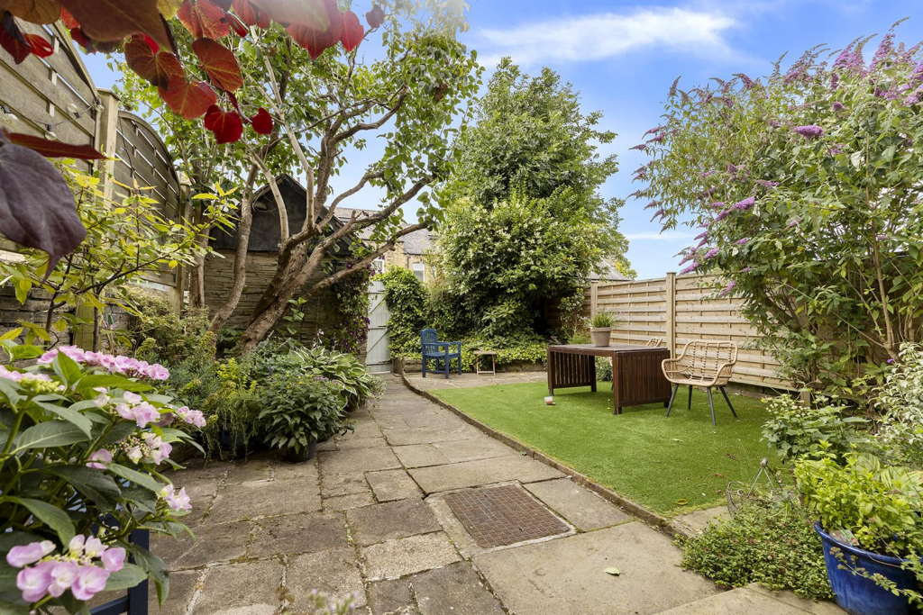 122 Birkby Hall Rd, Birkby 11_297.png