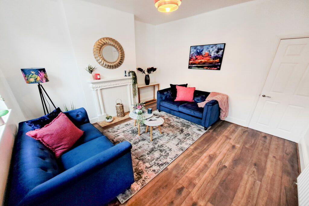 Bloemfontein Street- Living Room