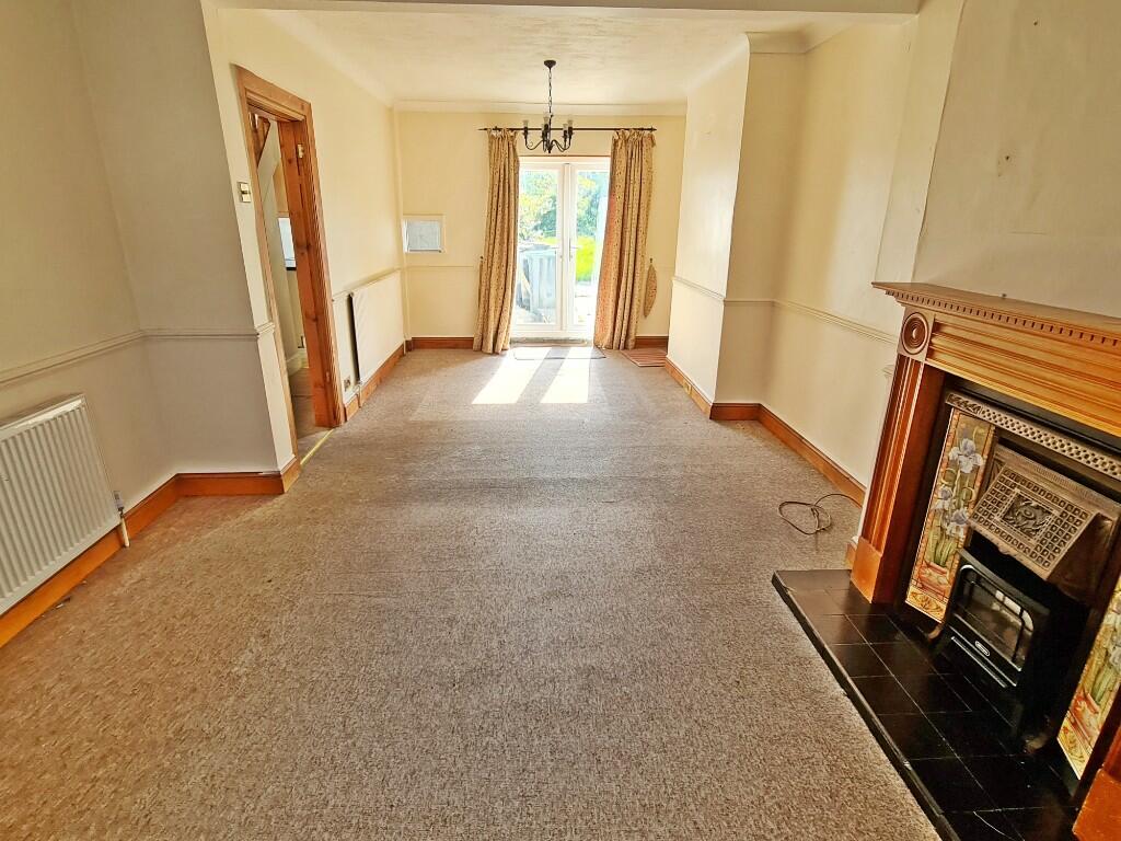 Lounge / Dining Room