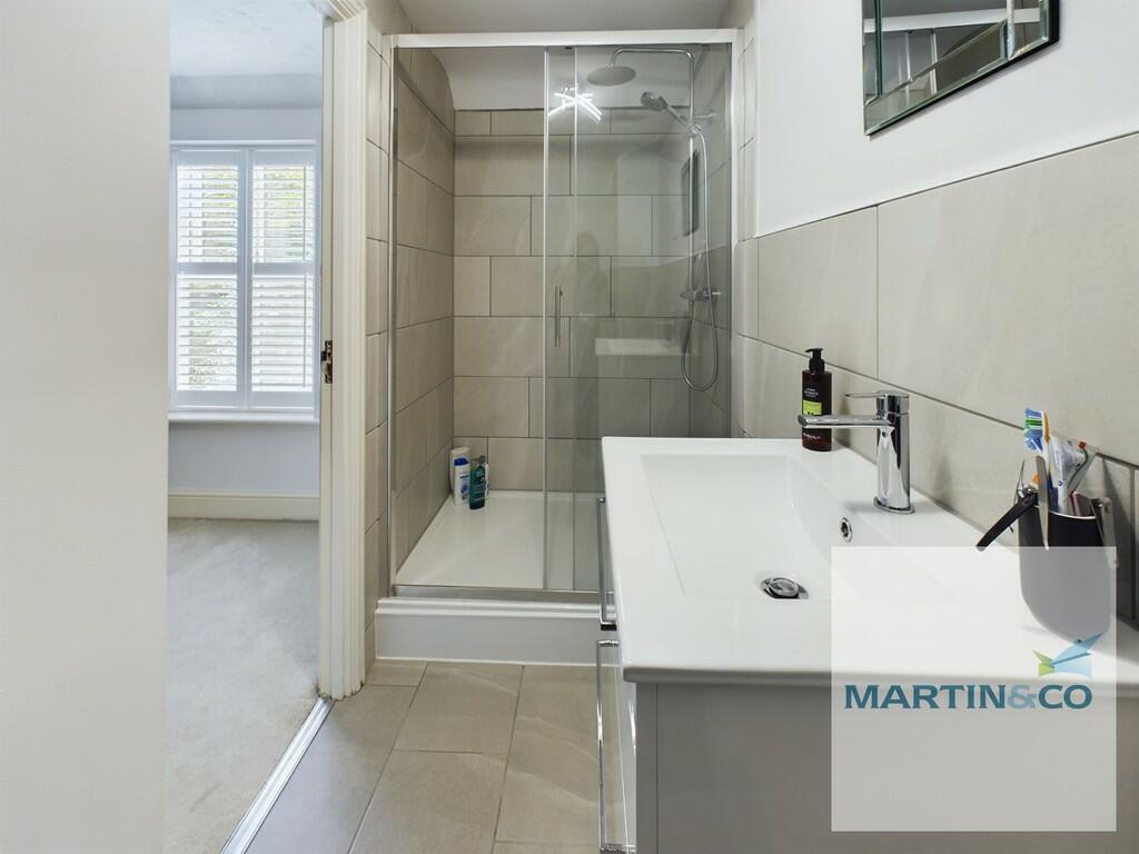 CAM03663G0-PR0032...