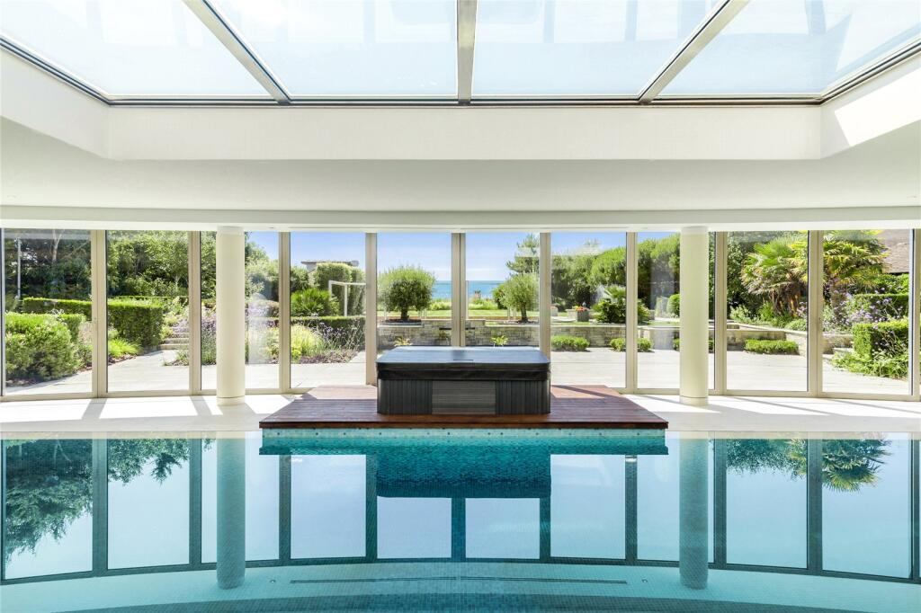 18-Metre Indoor Pool