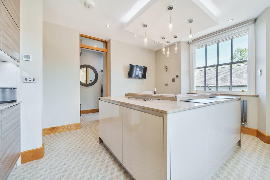 Kitchen/ Dining R...