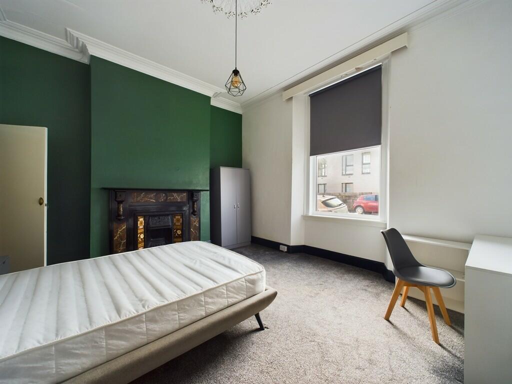 CAM02089G0-PR0385...