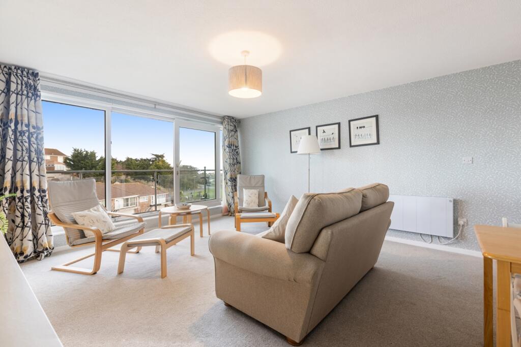 A05 - 1A Silverbridge Close Paignton - 250113