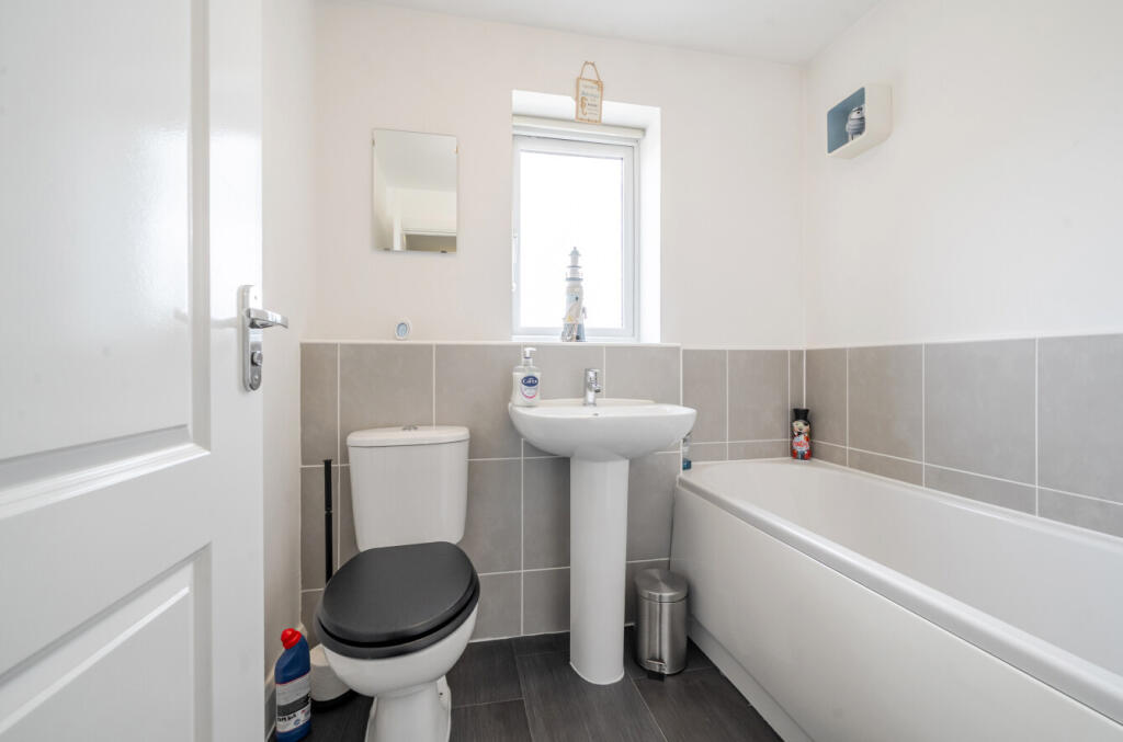 1343885-8-68b5947...