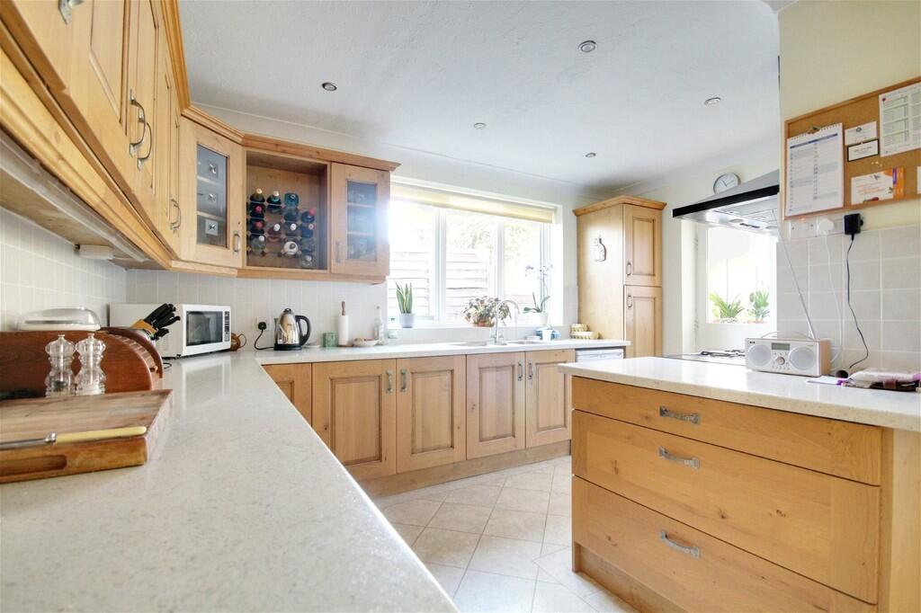 26a27a03-a247-44f...