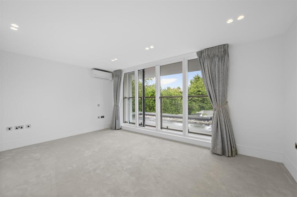 92 Copse Hil,43.jpg