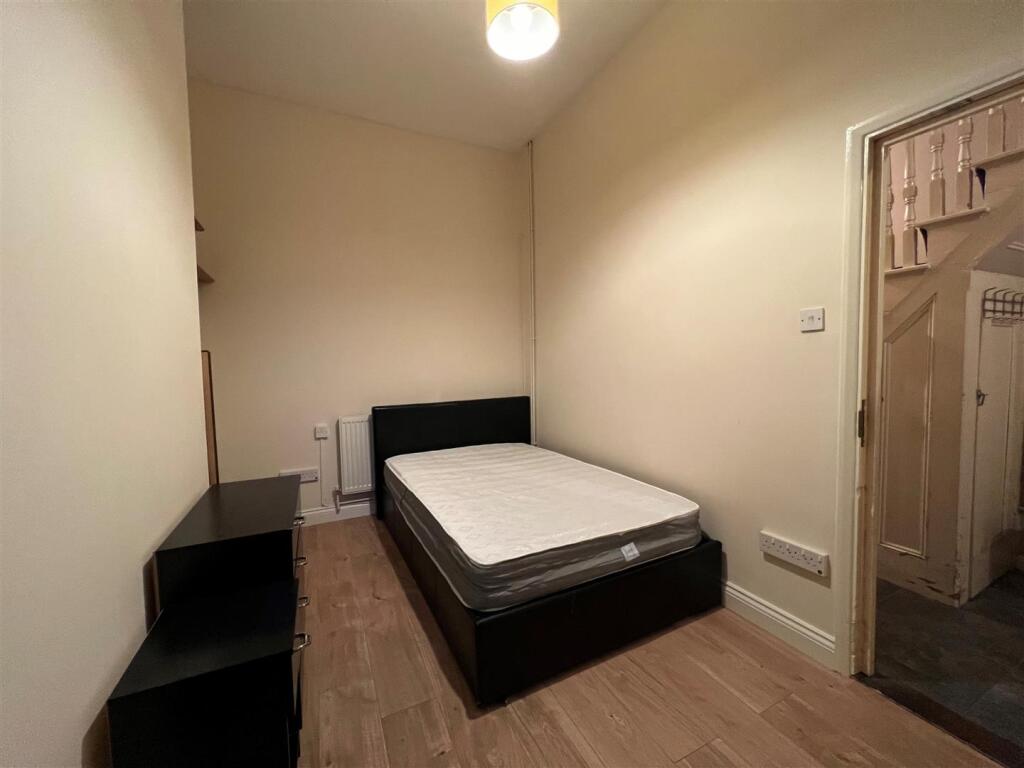 room 22.jpg