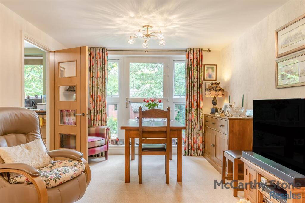 8661999-interior16.jpg