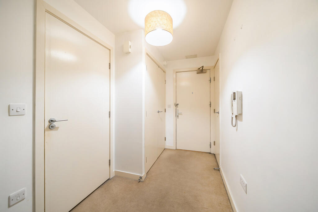 1385972-15-692f15...