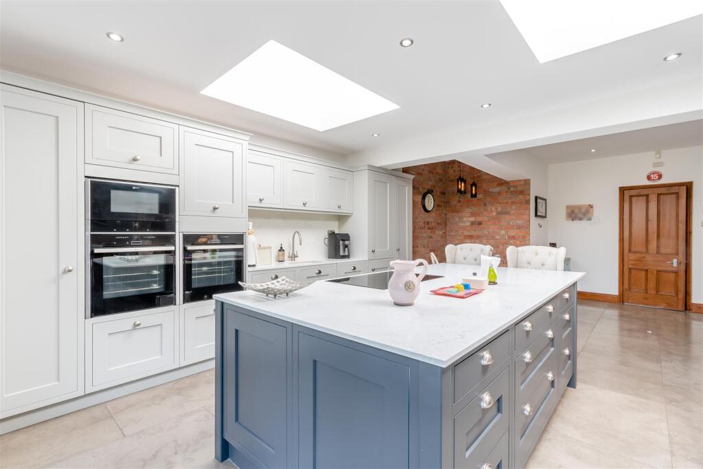 8639916-interior08.jpg