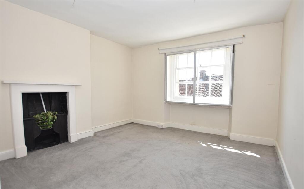 Bedroom IV.JPG