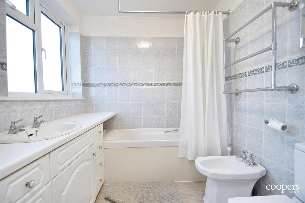 Ensuite