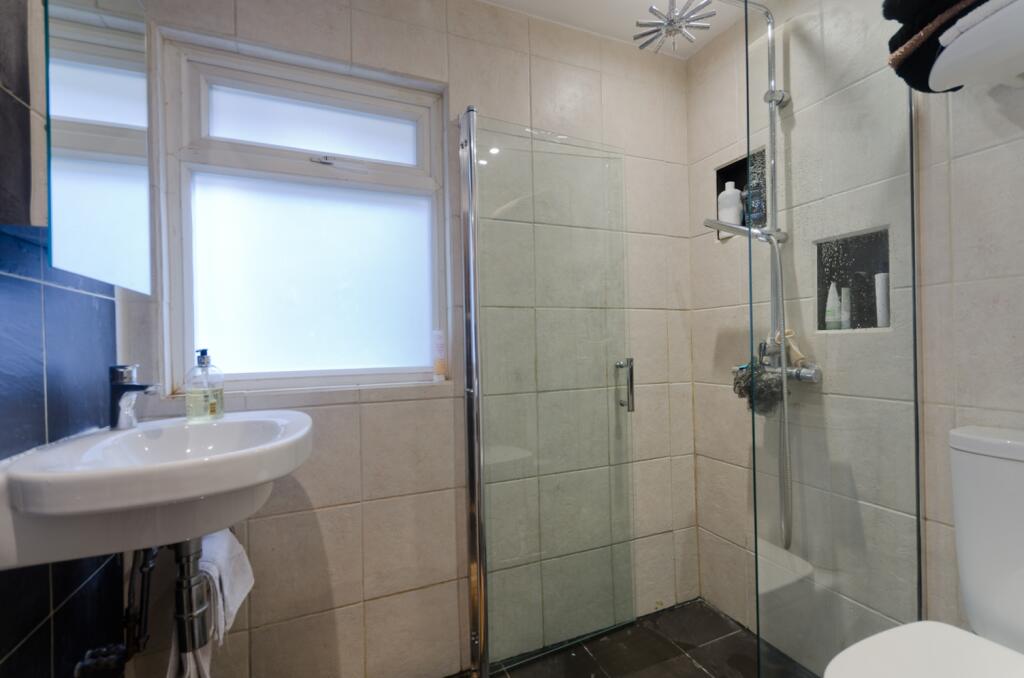 49a Landcroft Roa...