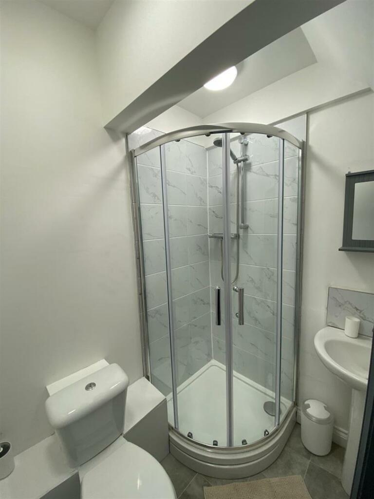 1 Ensuite