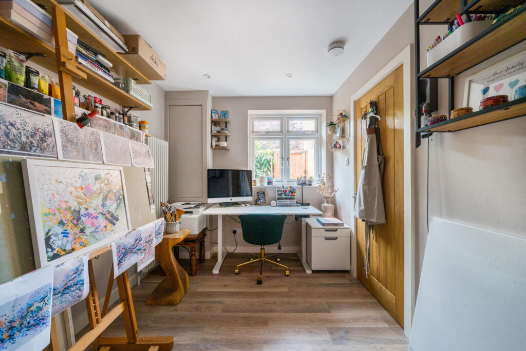 1304413-22-684330...