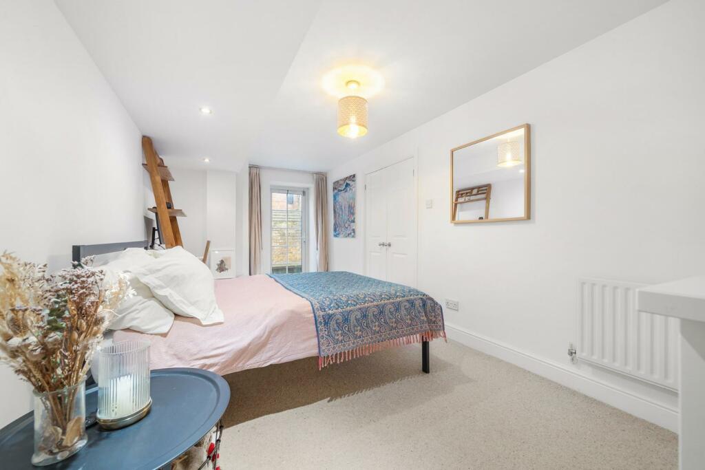 Bedroom 2.jpg