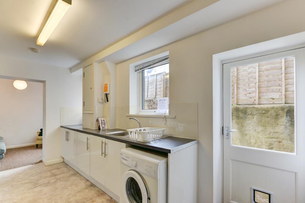 154 Springfield Road GF Kitchen (3)