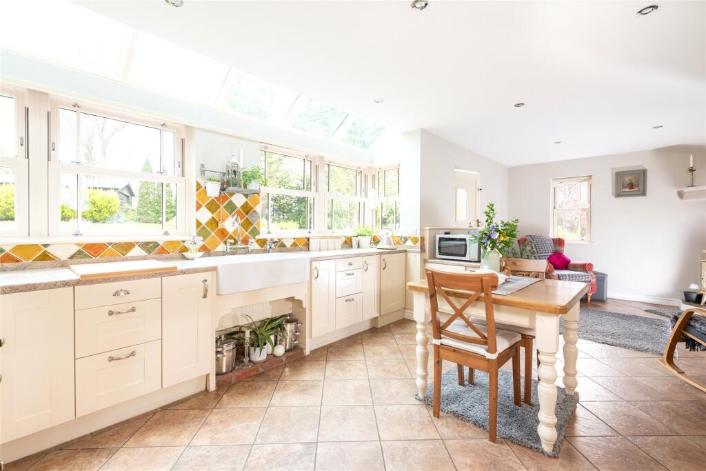 Kitchen/Breakfast