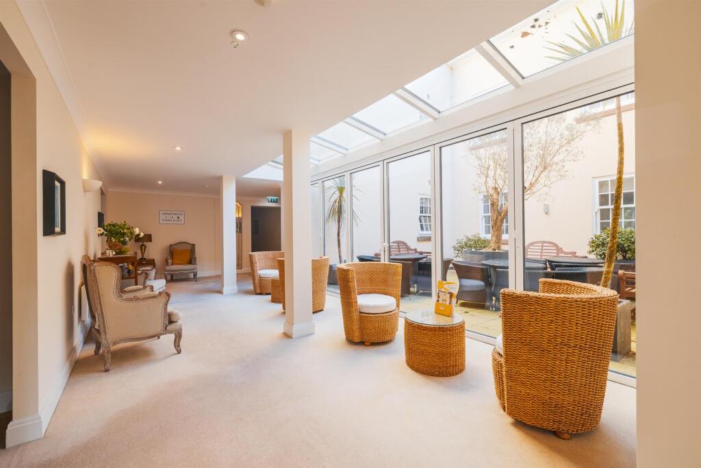 20 Renaissance-31.jpg