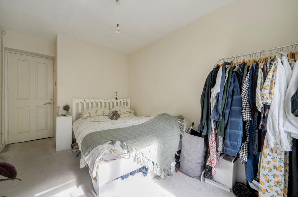 1350591-4-68c7ea2...