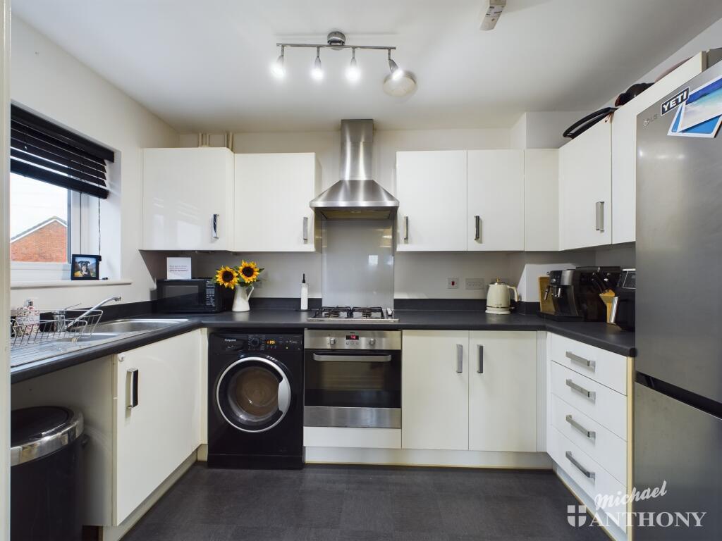 CAM02773G0-PR0236-STILL012