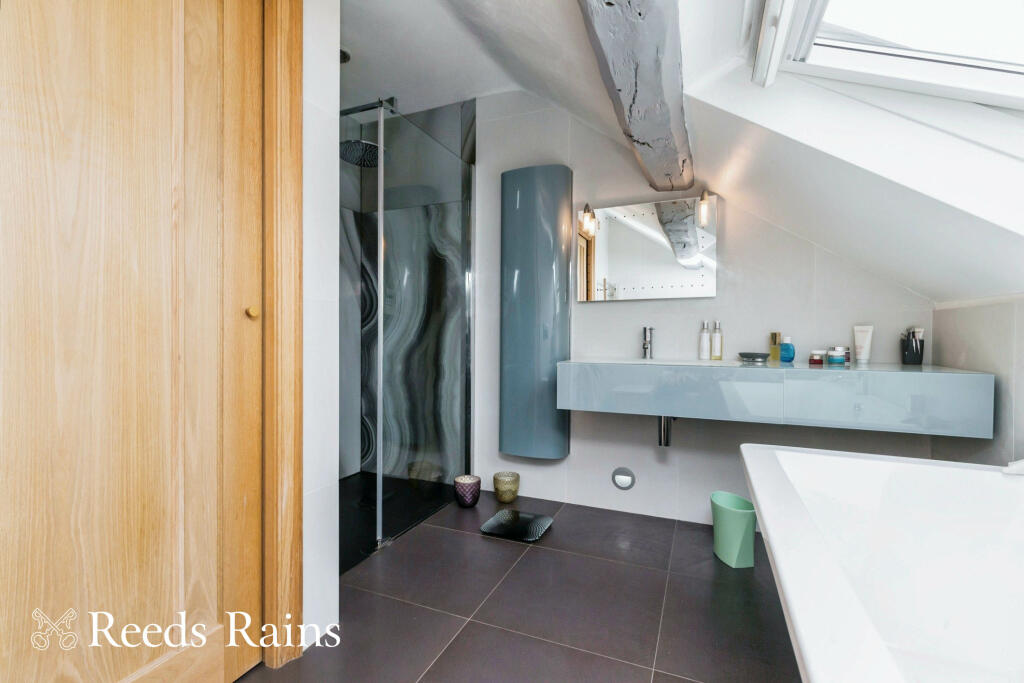 Bed 1 En-Suite