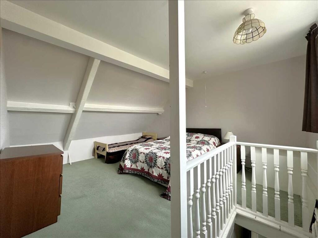 Bedroom/Attic Room