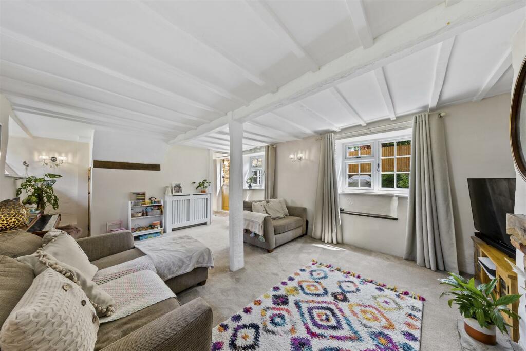 BumbleCottageWeb18.jpg